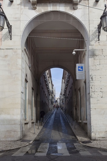 Цены на Sweet Inn Apartments -  Grand Chiado в Лиссабоне