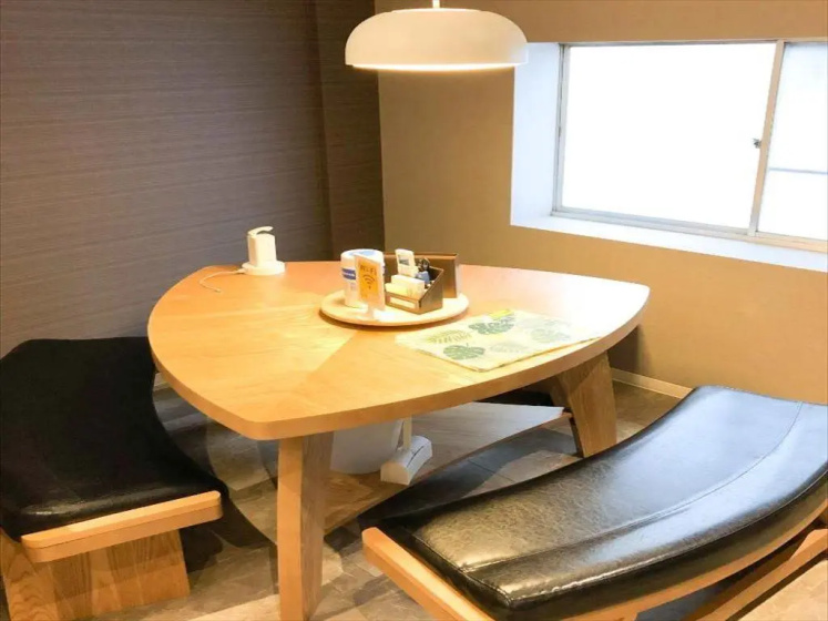 Guest Houes 888 domitory for Women only — отель в Осаке, Япония