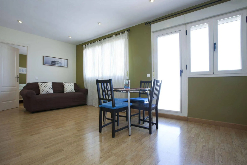 Apartamentos APR Alcalá — забронировать отель в Мадриде