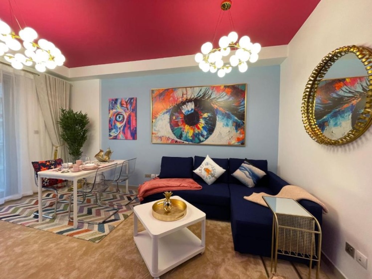 Art-Centric Signature Apartment With Beach-View — отель с удобствами в Рас аль-Хайме