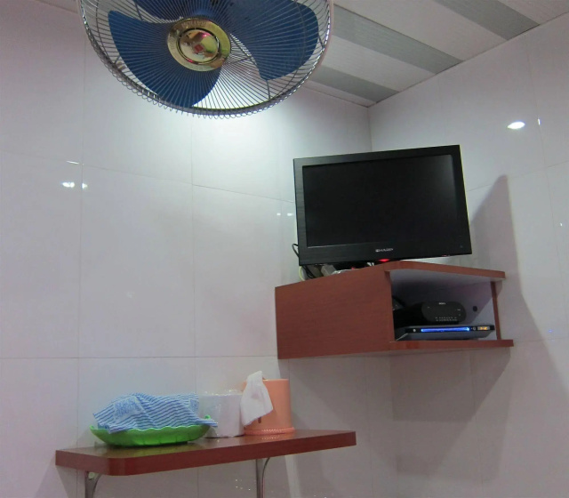 Guangdong Guest House — отель с удобствами в Гонконг