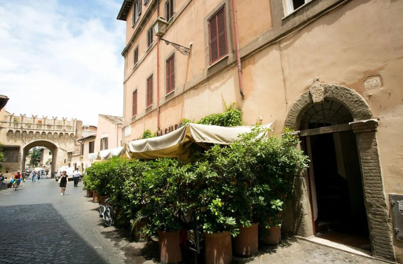 Luxury Penthouse in Trastevere — отель с удобным расположением в Риме