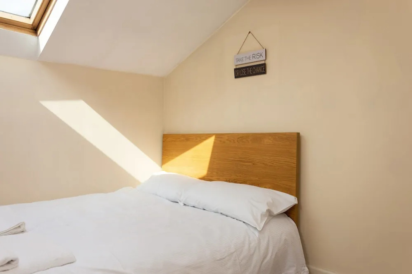 2 Bedroom Apartment in Dalston — отель с удобным расположением в Лондоне