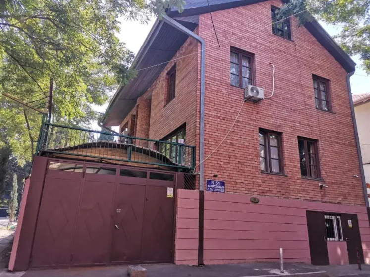 Hostel Is Hostel — отель в Тбилиси, Грузия