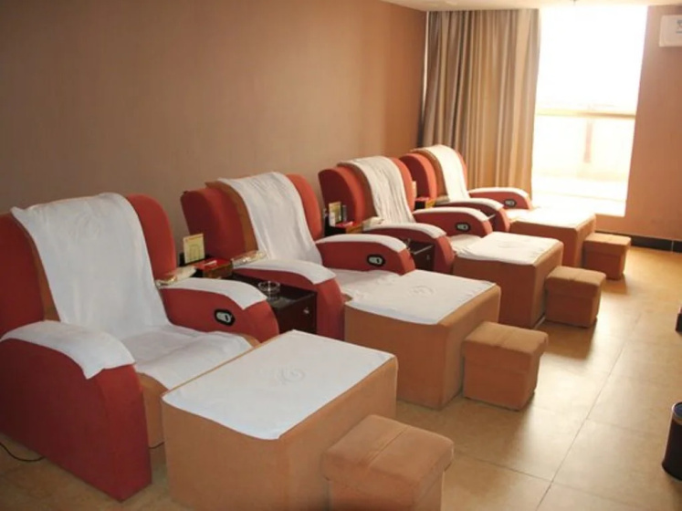 Vienna Hotel Shenzhen Songgang Yanchuan Road — забронировать отель в Шэньчжэне