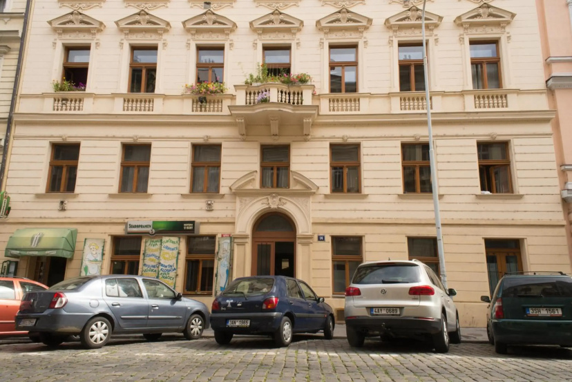 Apartment Florenc with 3-bathrooms & bedrooms — отель с удобным расположением в Праге