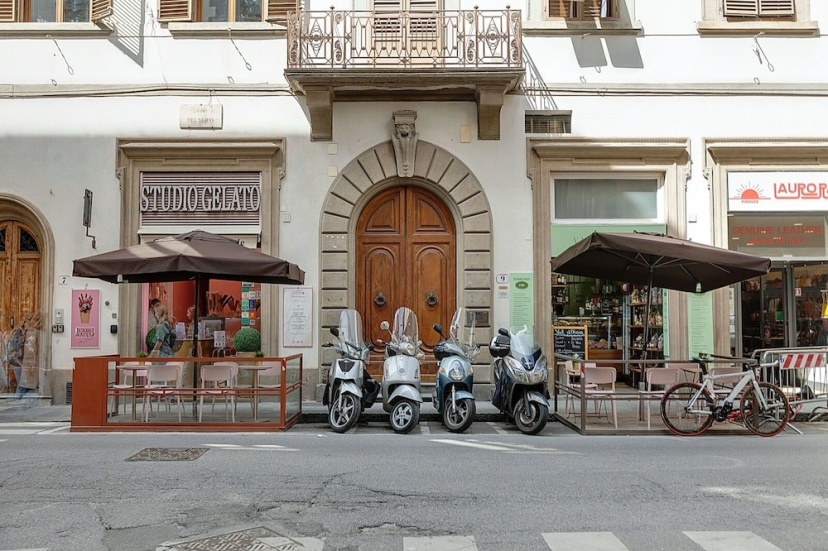Nise Duomo Apartment — отель с удобствами в Флоренции