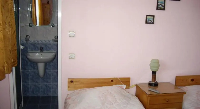 Guest Rooms Bansko — забронировать отель в Банско