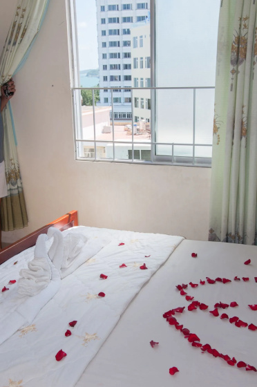 Queen 7 Hotel Nha Trang — отель с удобным расположением в Нячанге