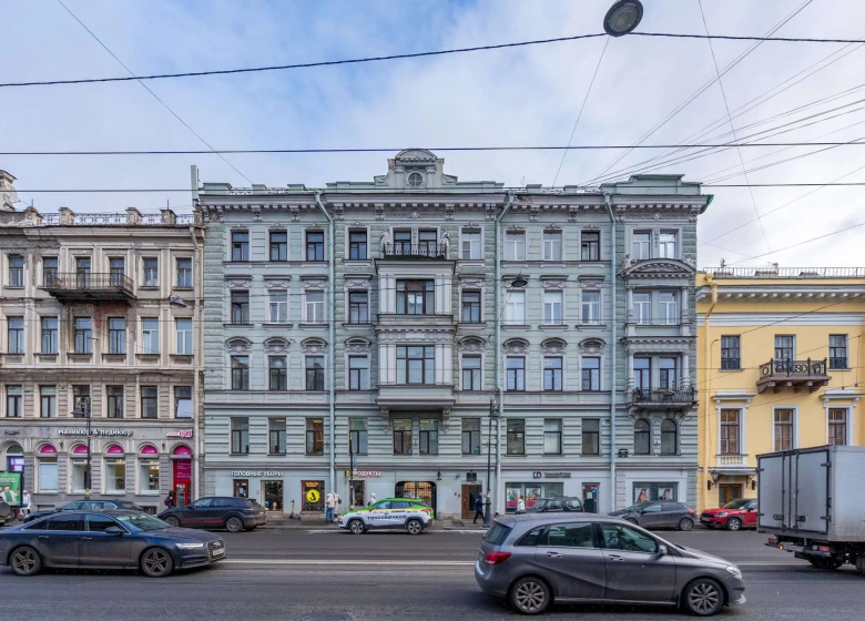 Цены на Meters in the center on Vladimirsky Prospekt 10 в Санкт-Петербурге