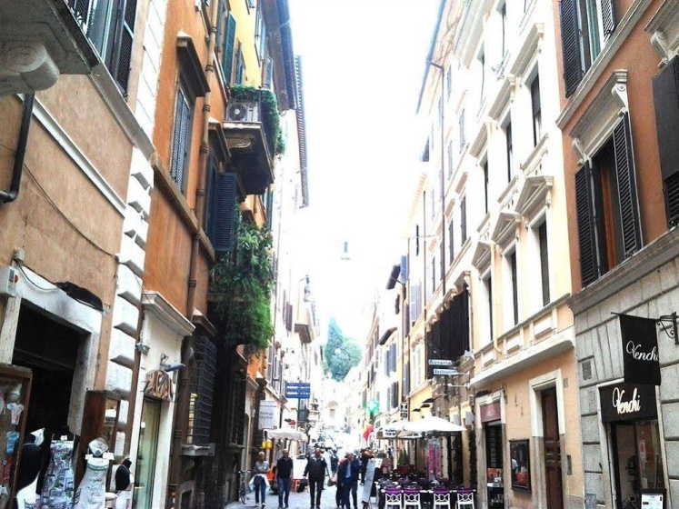 Genny Rooms Piazza di Spagna — отзывы гостей и цены