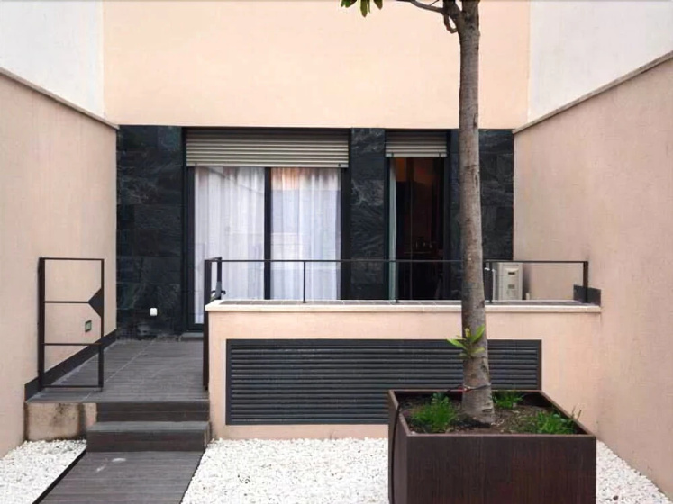 Enjoybcn Patio de Gala Apartments 4 — отель в Барселоне, Испания