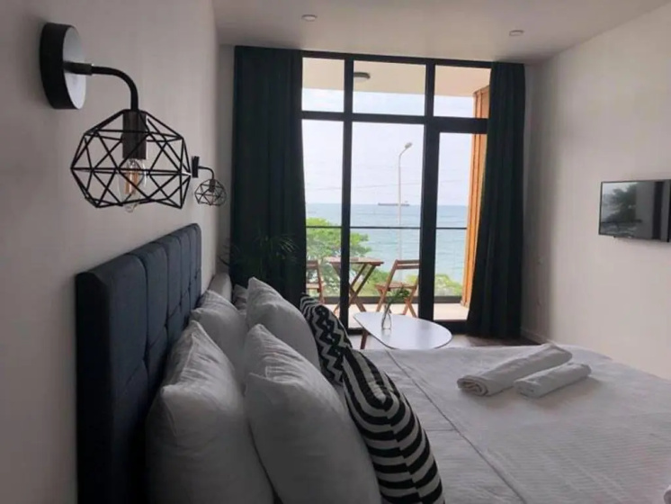 Cabo Verde Boutique Hotel — забронировать отель в Батуми