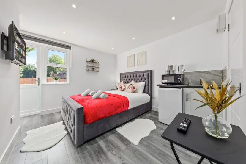 Impeccable Ensuite Room in Finsbury Park Londonn19 — отель с удобным расположением в Лондоне