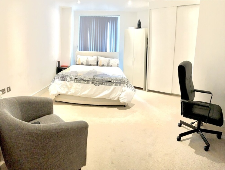 Remarkable 2-bed Apartment in London Amazing Views — отель с удобным расположением в Лондоне