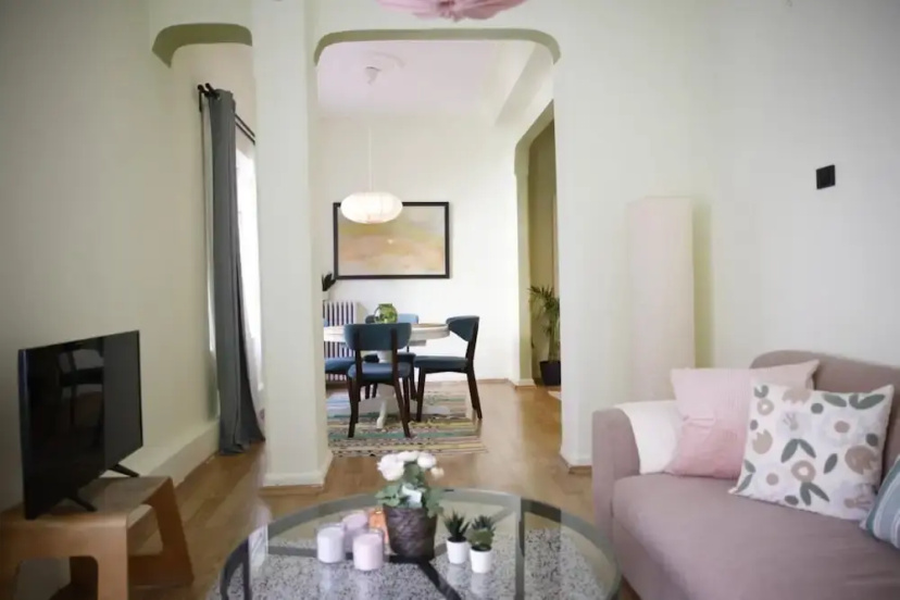 Vibrant Flat With Excellent Location in Beyoglu — отель с удобствами в Стамбуле