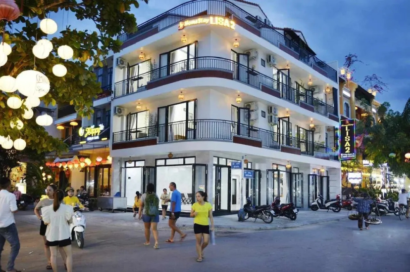 Lisa Homestay 2 — отель с удобным расположением в Дананге