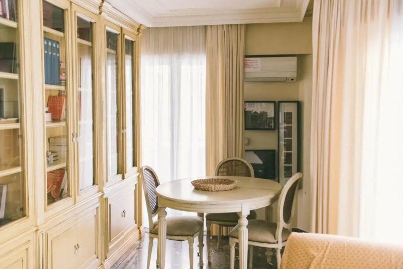 Bright apartment in the city center — отзывы гостей и цены