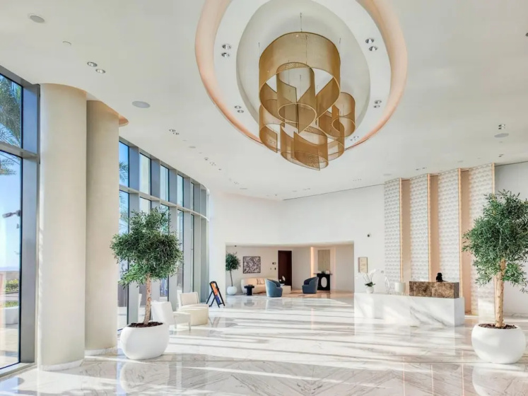 Цены на Exclusive Sea View Apartment on the Arabian Gulf в Дубае