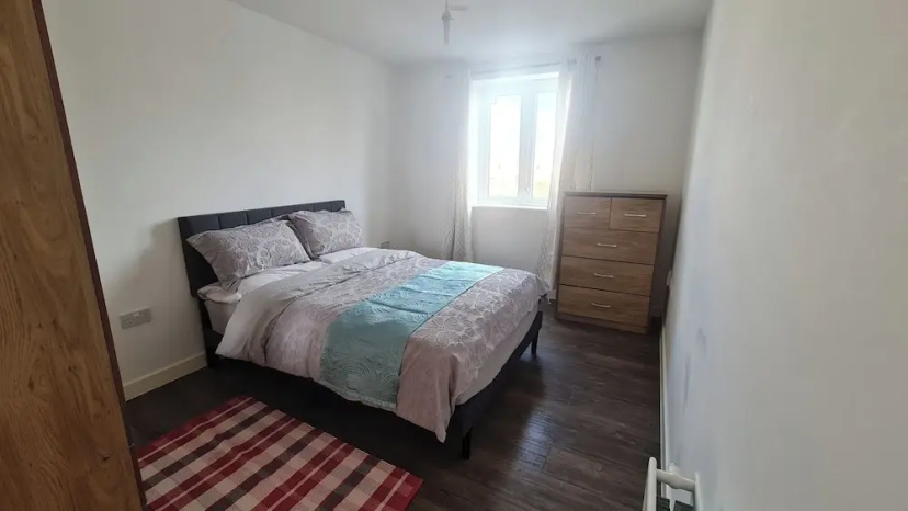 Barking 2 Bed Apt With Parking & Good Travel Links — отзывы гостей и цены