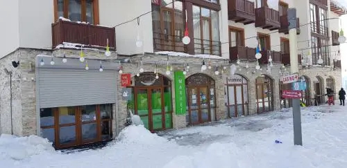 Redco 1 Apartament Gondola LIft — комфортный отель в Гудаури
