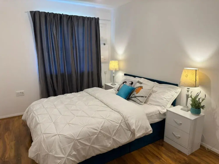 Luxury London Apartment With 3 Bedrooms — отель с удобным расположением в Лондоне