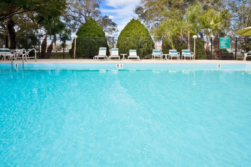 Island Letting - (Self Catering) Manhattan Apartments — забронировать отель в Кейптауне
