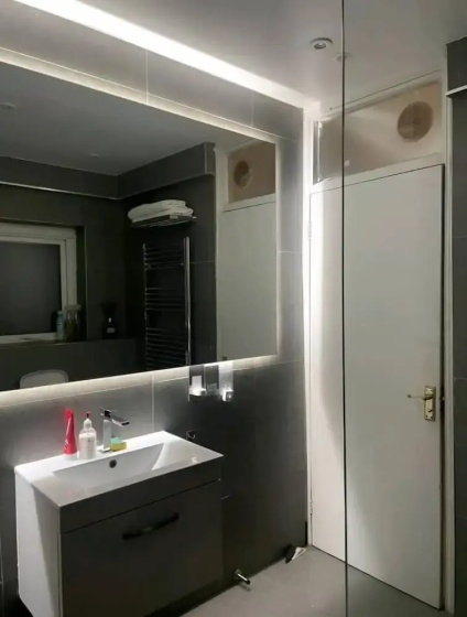 Цены на SUPERB SNUG studio sleeps 2 south london в Лондоне