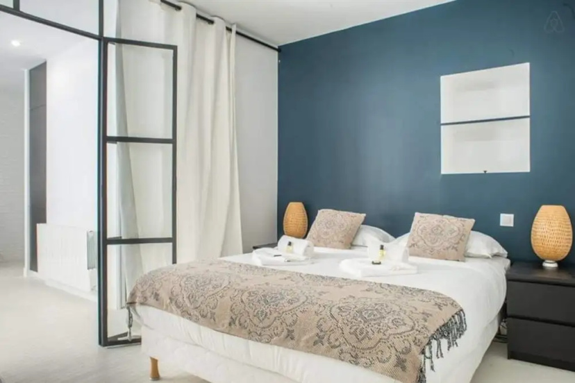The Blue Loft Near Montmartre — комфортный отель в Париже
