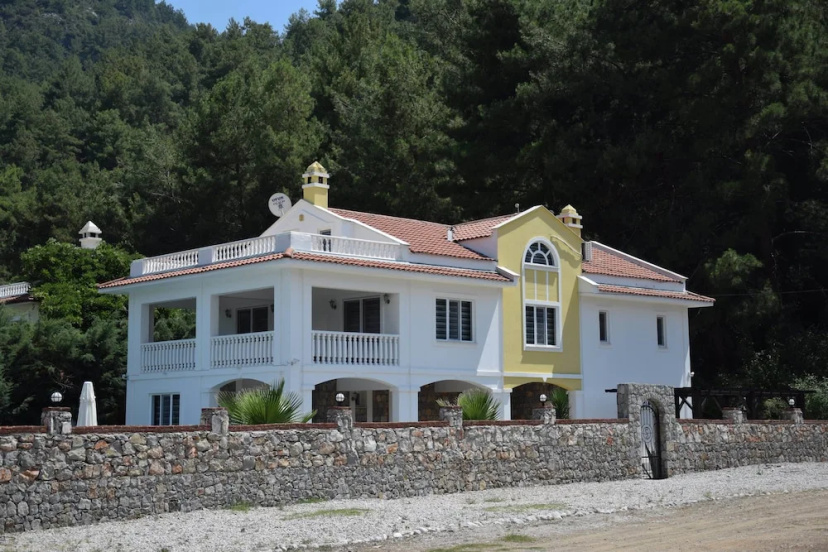 Villa Xclusive by Turkish Lettings — комфортный отель в Фетхие