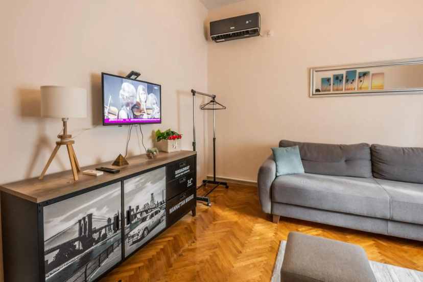Neimar Apartment with Wi-Fi and parking — отель в Белграде, Сербия