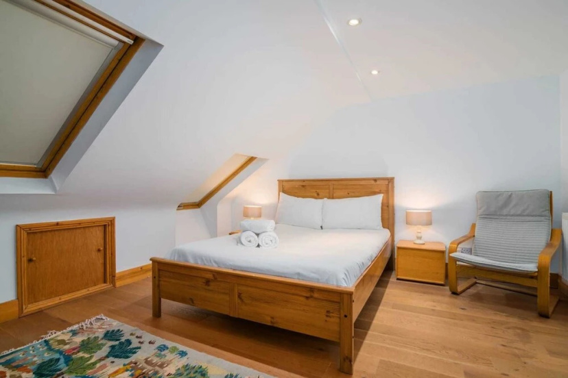 Цены на Homely and Spacious 4 Bed, up to 7 Guests, Dalston в Лондоне