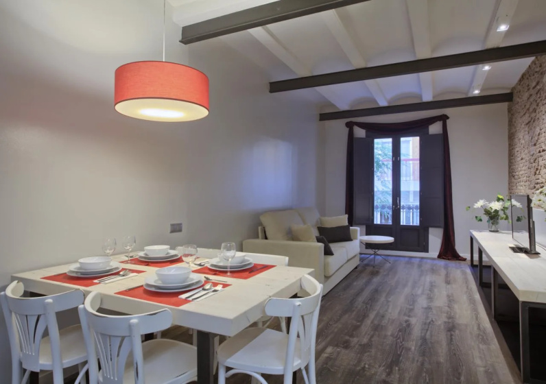 Ssa Sagrada Familia Apartments — комфортный отель в Барселоне