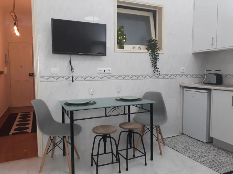 Apartamento nas Olaias a 5 minutos da Faculdade ISEL e IST — комфортный отель в Лиссабоне