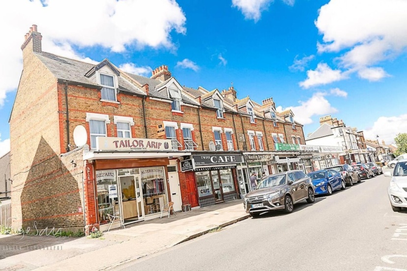 Inviting 3-bed Apartment in Bromley — комфортный отель в Лондоне
