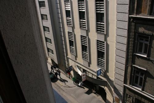 NILA Opera Apartment — отель с удобствами в Будапеште