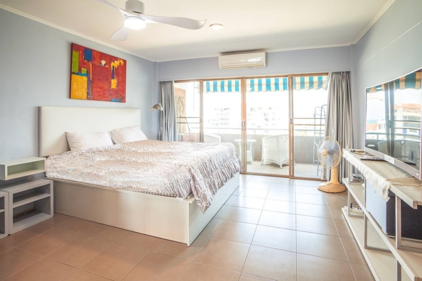 1 Bedroom 716 High Floor Seaview — забронировать отель в Паттайе