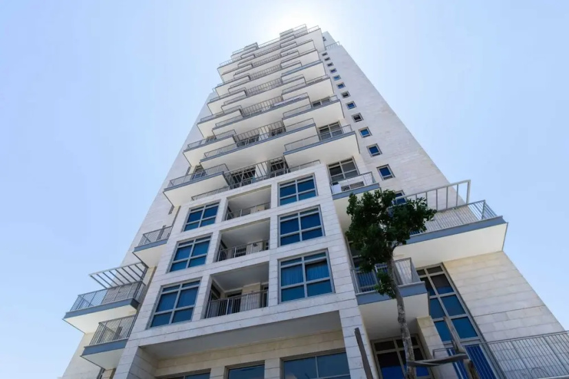 Jaffa- Beautiful 3 Bedroom Apartment Best Location — забронировать отель в Иерусалим