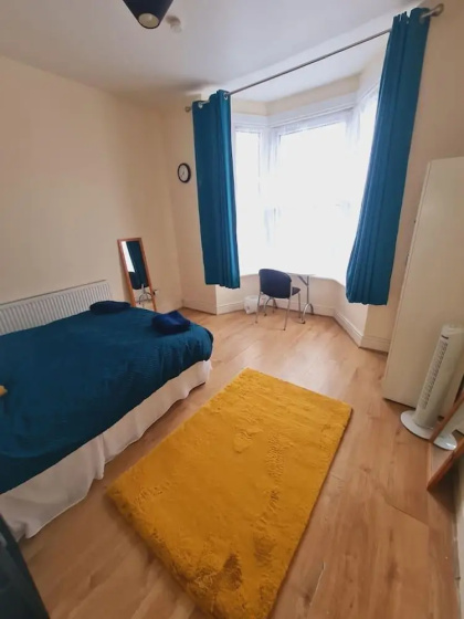 Beautiful 1-bed Apartment in North London — отель с удобствами в Лондоне