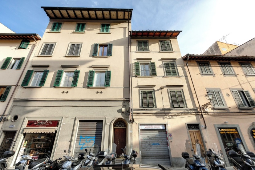 Mamo Florence - Corinne Apartment — отель с удобствами в Флоренции