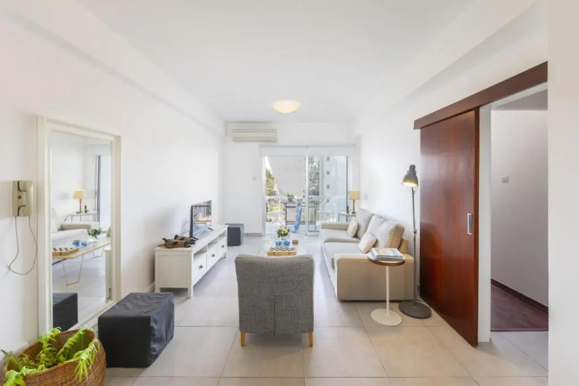 Limassol Olimpia Beach Suite — отель в Лимассол, Кипр
