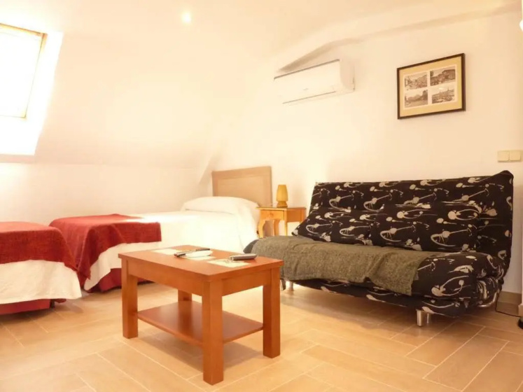 Цены на Apartamentos Paseo del Arte в Мадриде