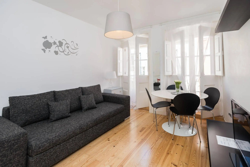 ShortStayFlat Bairro Alto Apartments — комфортный отель в Лиссабоне