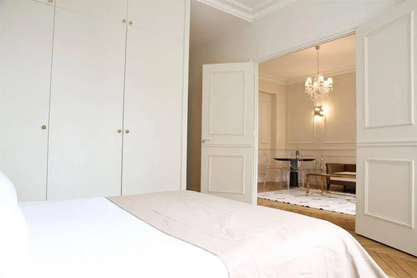 Private Apartments - Eiffel Tower - Champs de Mars — отель с удобным расположением в Париже