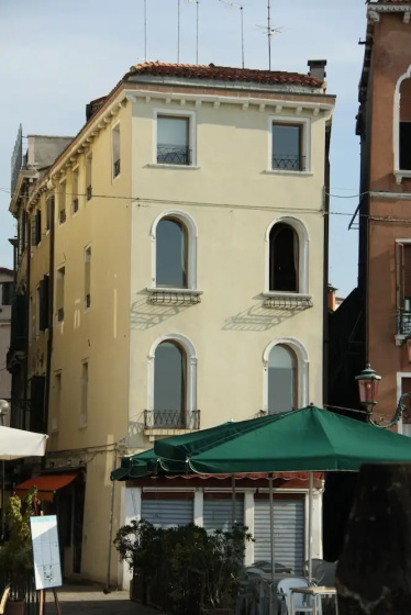 San Simeon Apartments 4 — отель в Венеции, Италия