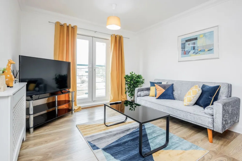 2br-sleeps4-parking-eastlondon — отель с удобным расположением в Лондоне