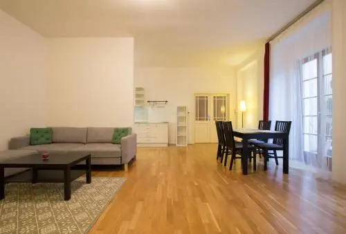 Apartment with free Garage Prague 1 — забронировать отель в Праге