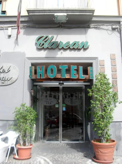 Hotel Clarean — комфортный отель в Неаполе
