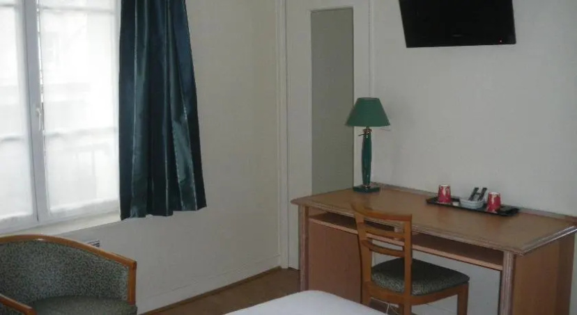 Residence Alixia Bourg la Reine — отель с удобным расположением в Париже