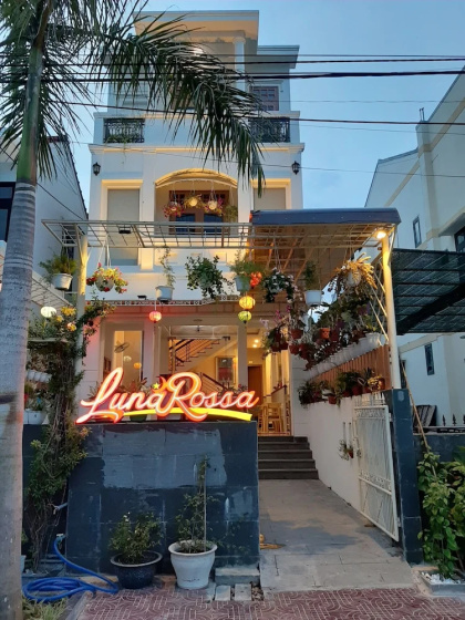 Luna Rossa Villa — отель с удобствами в Дананге